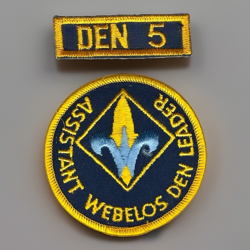 Vintage BSA Boy Scouts Assistant Webelos Den Leader Patch & Den 5 Numeral Strip